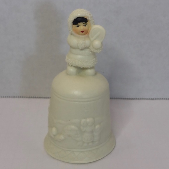 Vintage Arctic Kids Alaska Inuit Native Holiday Christmas Bisque Porcelain Bell - Picture 1 of 7